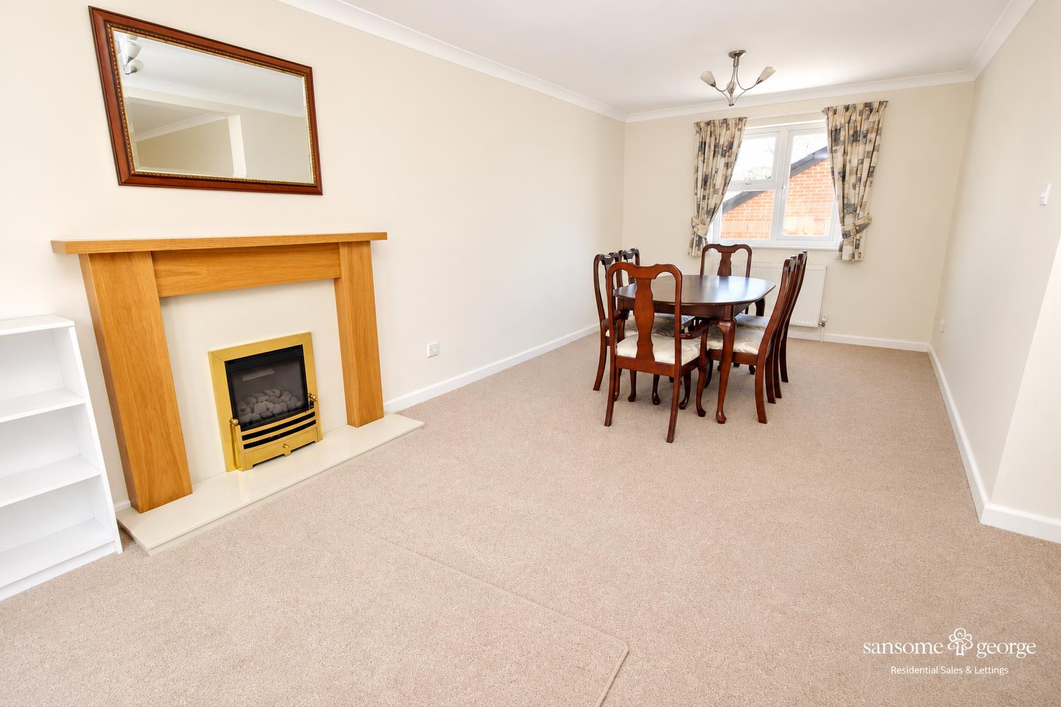 Simons Close, Tilehurst, Reading